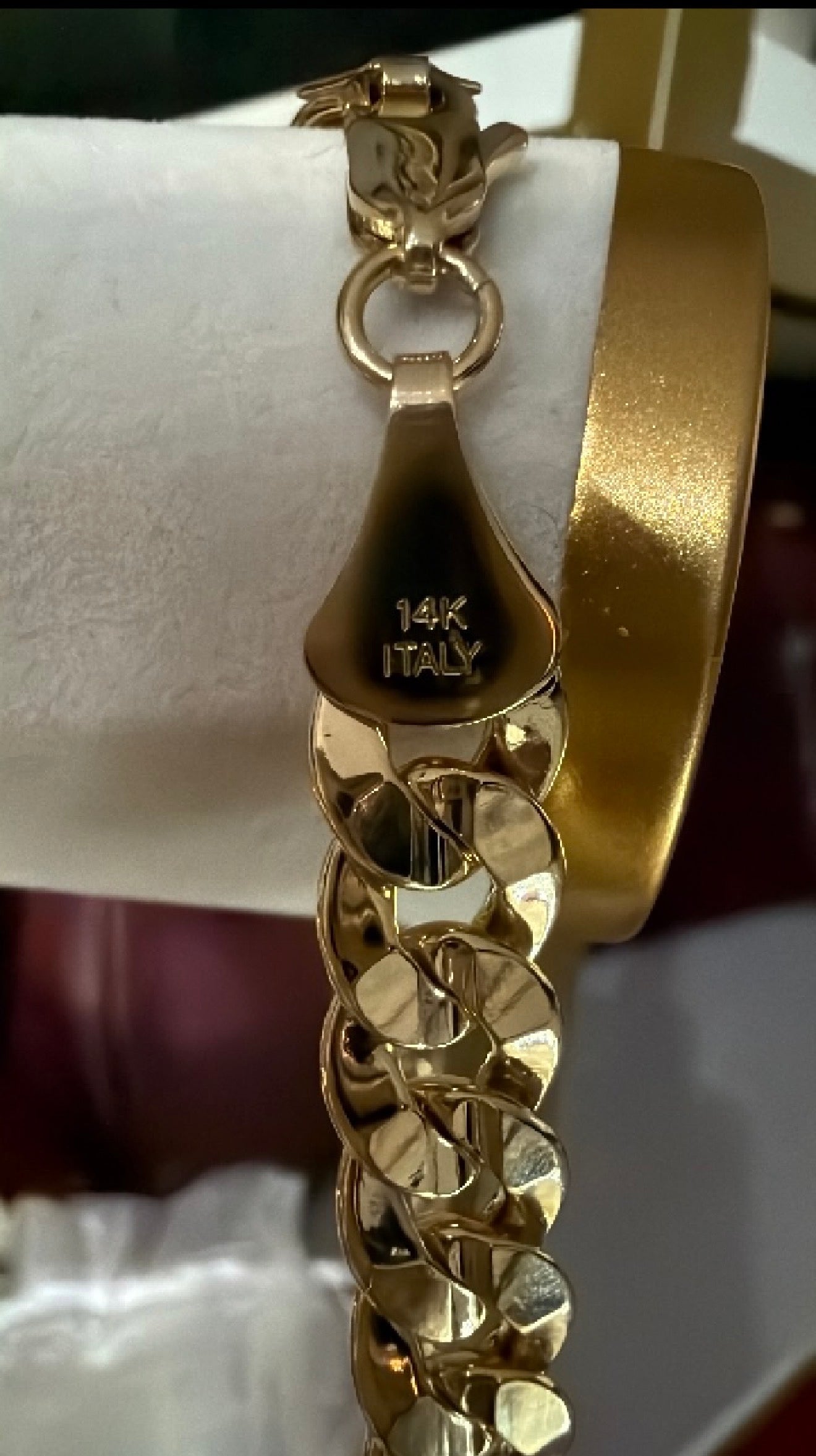 14K gold Cuban link chain bracelet