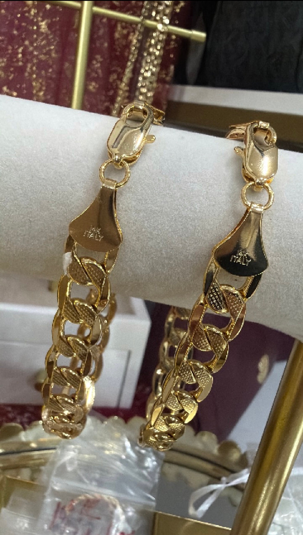 14k yellow gold diamond-cut curb link bracelet
