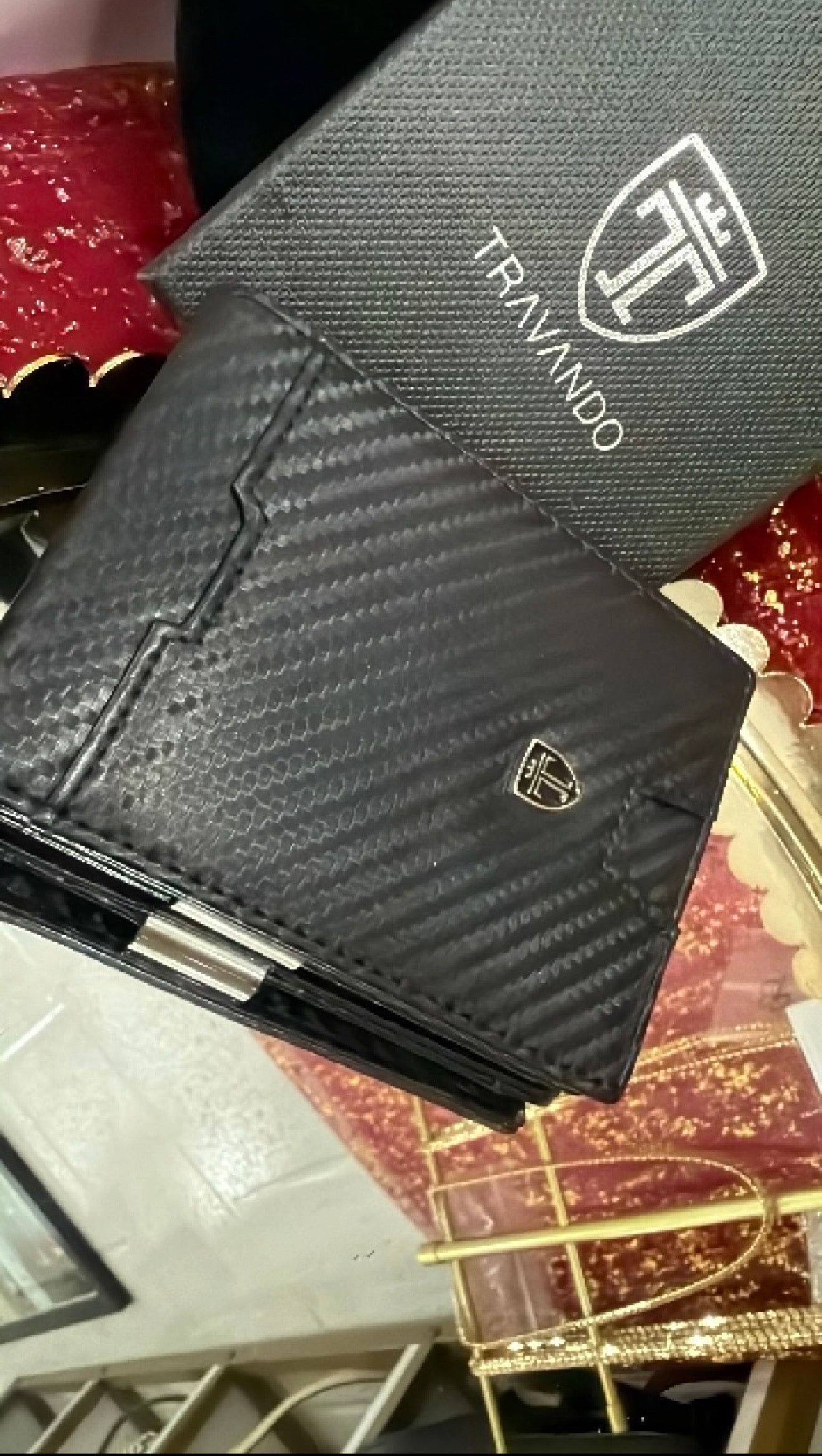 Carbon fiber pattern leather wallet, Travando RFID blocking slim wallet with money clip