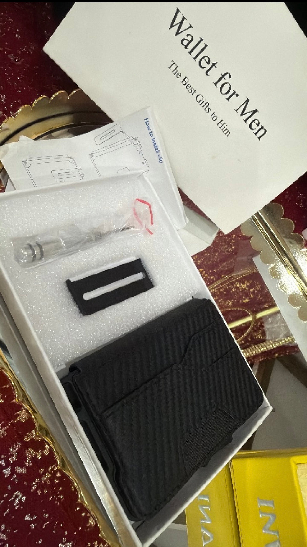 Carbon fiber textured leather wallet, Wallet for Men, minimalist card holder with money clip